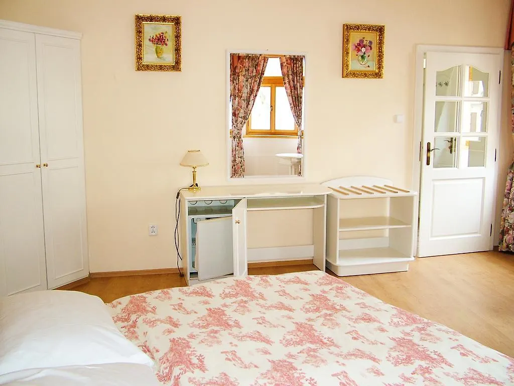 Apartment Pension Astra Karlovy Vary